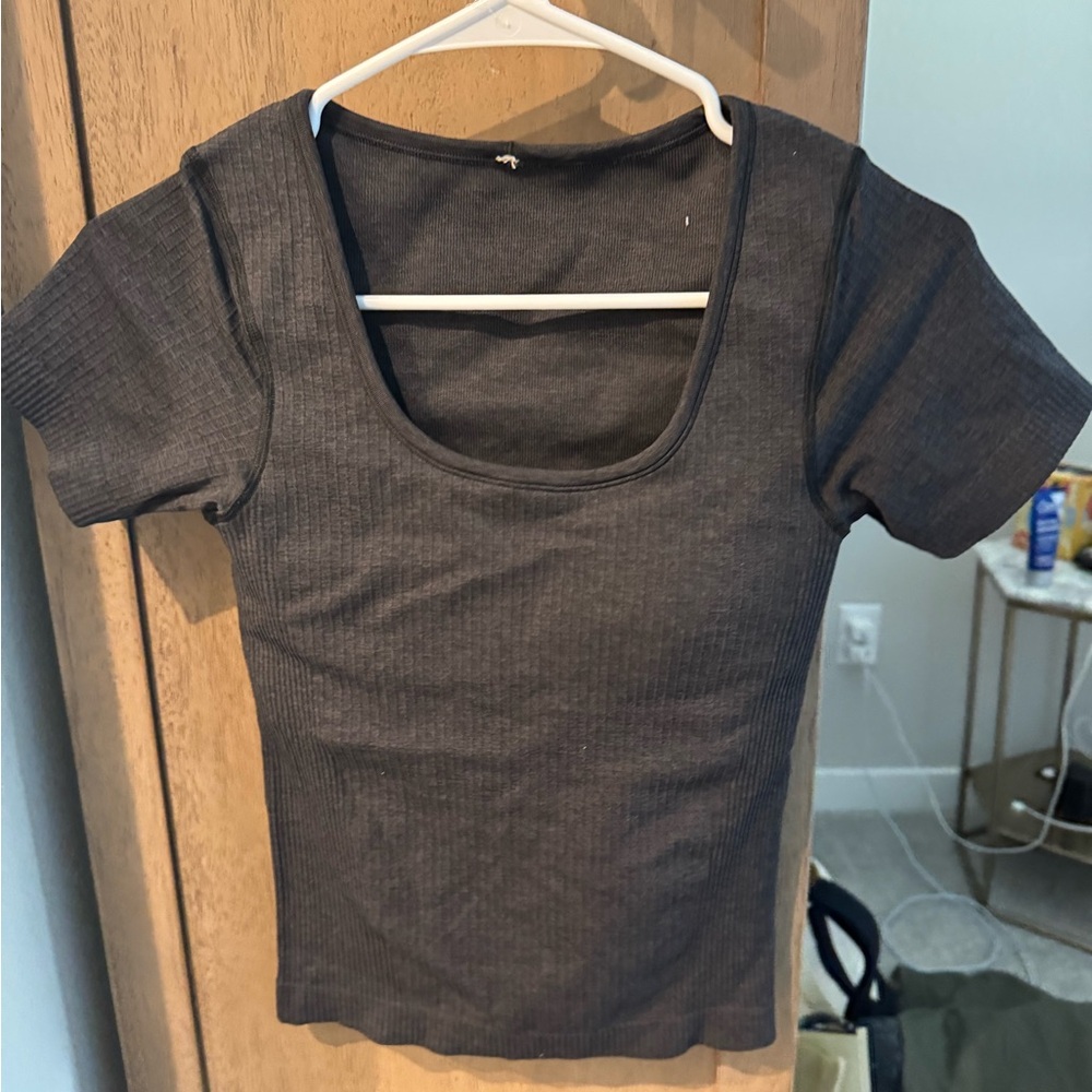 Gray Fitted Short Sleeve T-Shirt